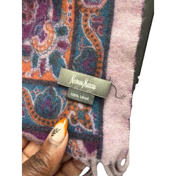 Neiman Marcus Wool Purple Paisley Oversized Reversible Scarf Fringe Women's - Picture 3 of 7